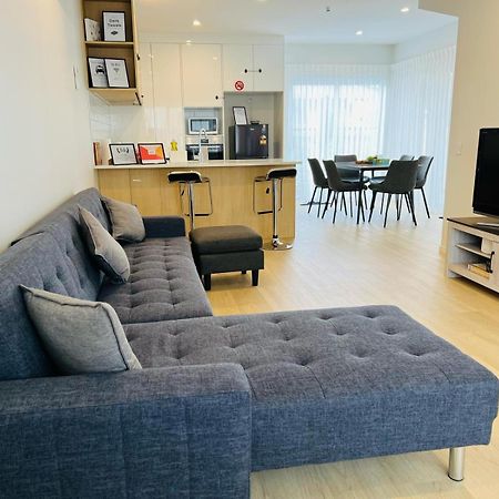 Central Modern 3-Bedroom,3- Bathroom House With Patio And Carpark- Lower Hutt City Centre Buitenkant foto