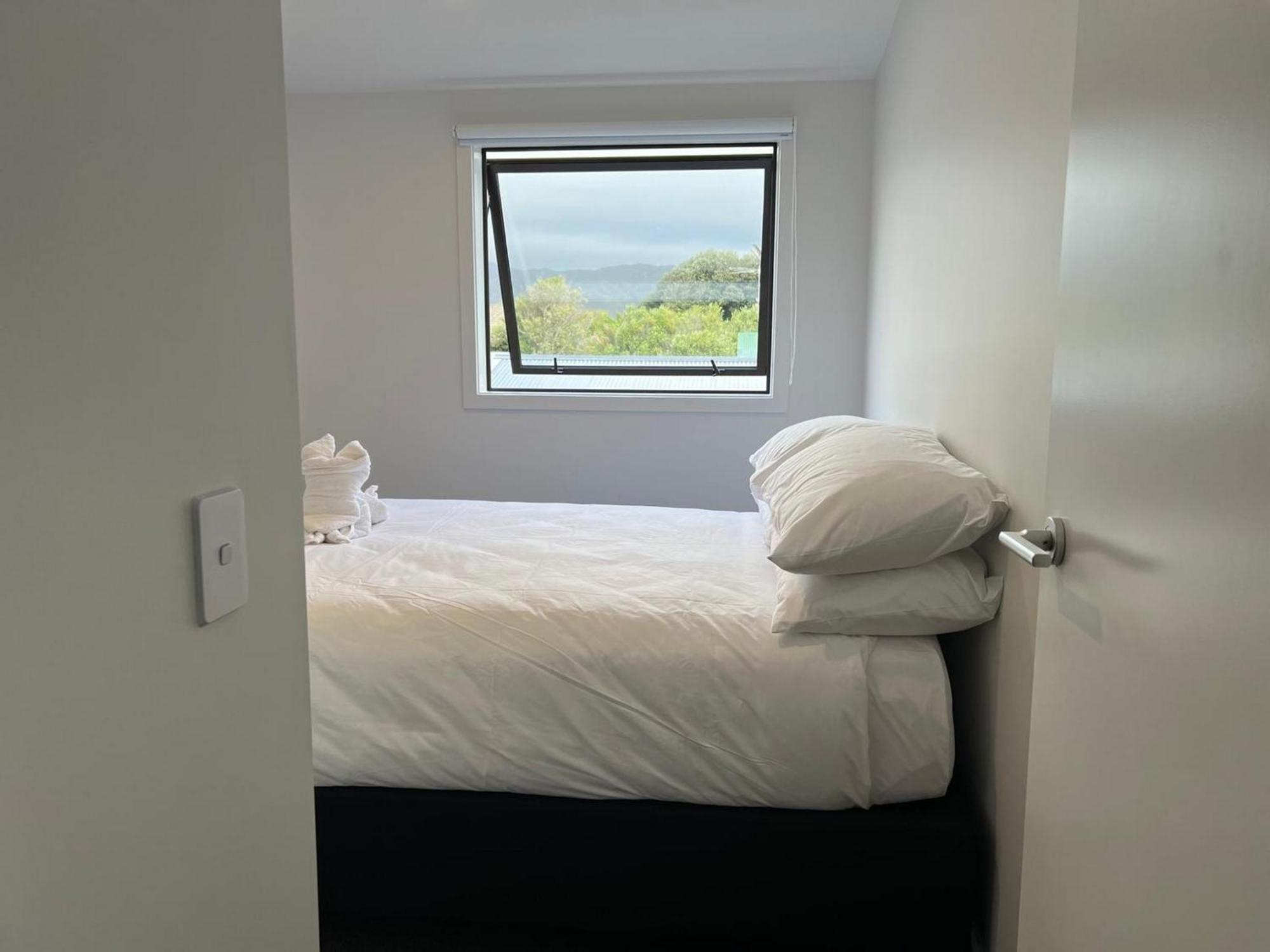 Central Modern 3-Bedroom,3- Bathroom House With Patio And Carpark- Lower Hutt City Centre Buitenkant foto