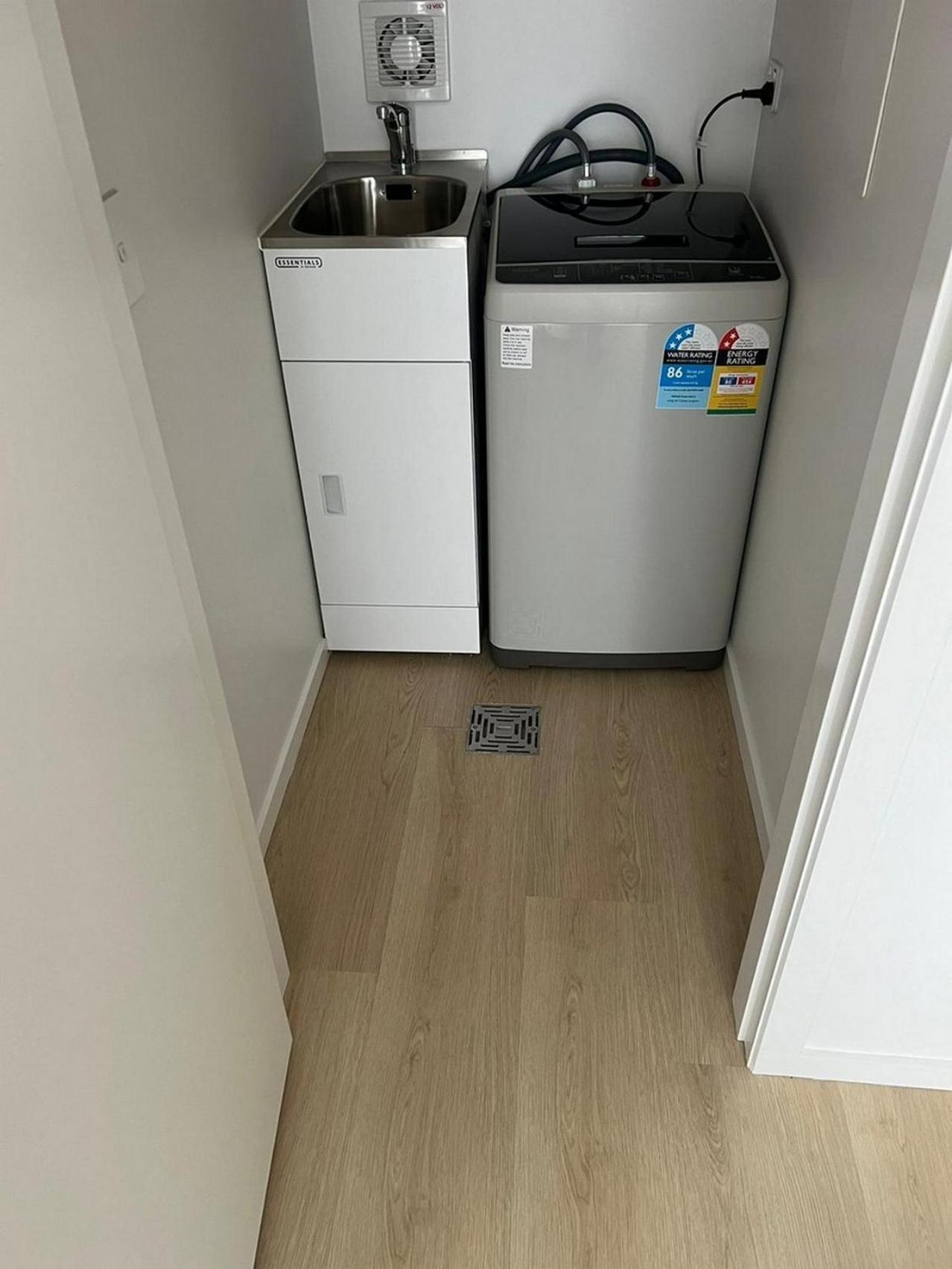 Central Modern 3-Bedroom,3- Bathroom House With Patio And Carpark- Lower Hutt City Centre Buitenkant foto