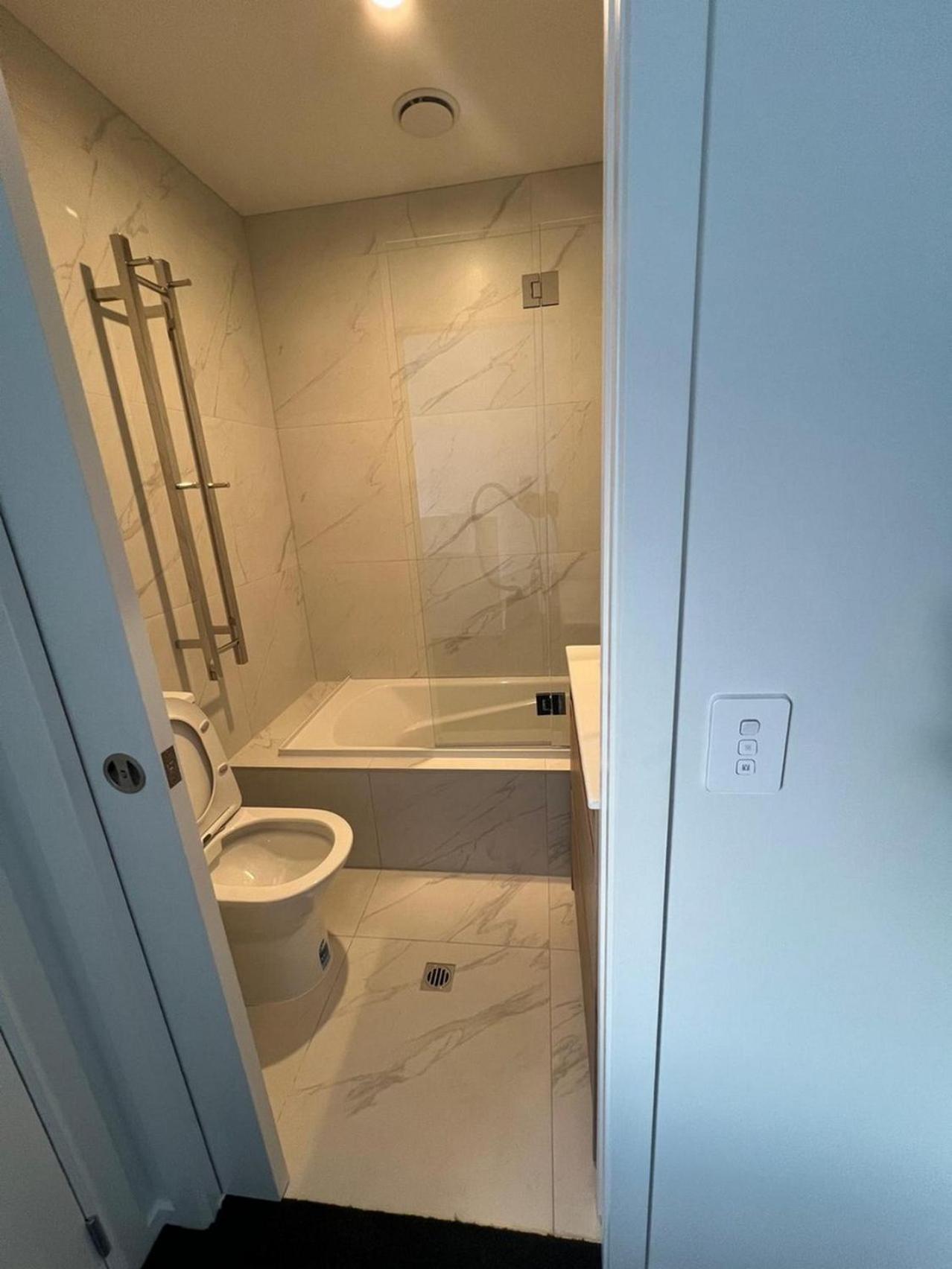 Central Modern 3-Bedroom,3- Bathroom House With Patio And Carpark- Lower Hutt City Centre Buitenkant foto