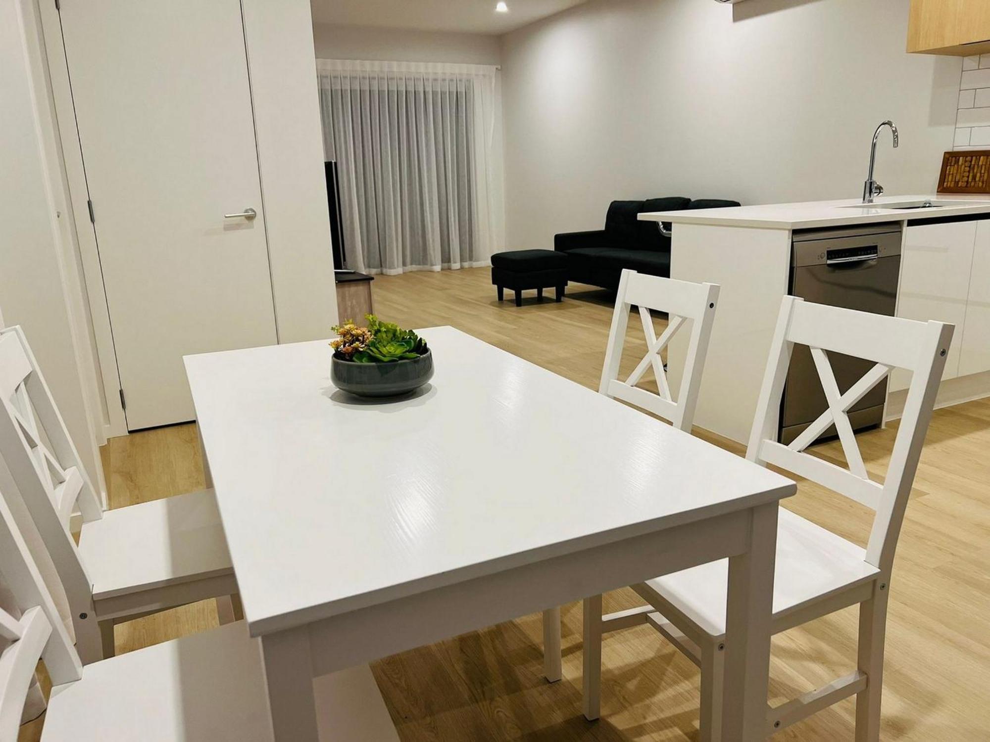 Central Modern 3-Bedroom,3- Bathroom House With Patio And Carpark- Lower Hutt City Centre Buitenkant foto
