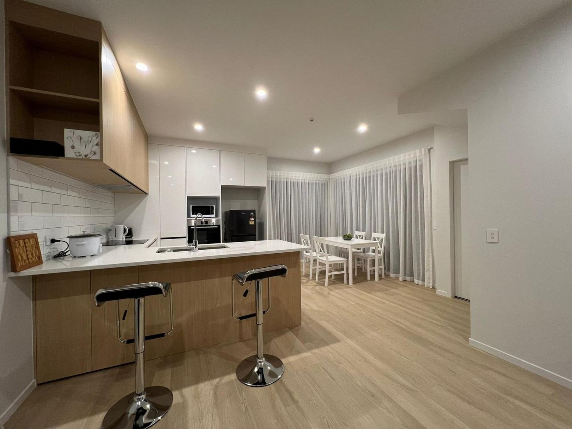 Central Modern 3-Bedroom,3- Bathroom House With Patio And Carpark- Lower Hutt City Centre Buitenkant foto